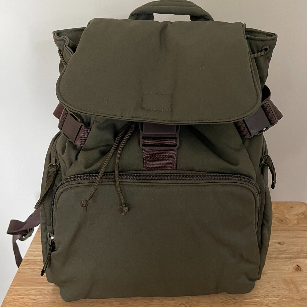 Vera Bradley Utility Backpack (Climbing Ivy Green)